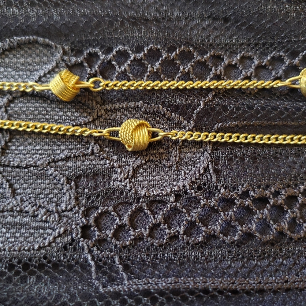 Vintage Avon Gold Chain Knot Necklace